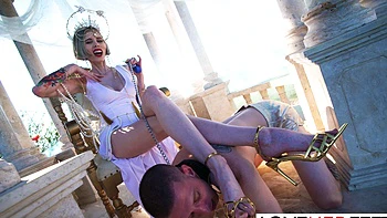 Goddess Kyaa Chimera Gets A Satisfying Foot Licking