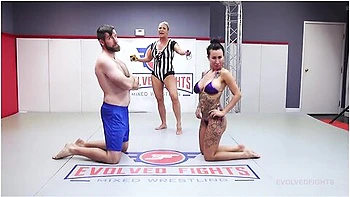 Lily Lane Vs Chris Epic - Rookie Chris Looks To Claim Pussy Prize