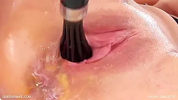 Qs - Pussy Omelette - Fisting Lesbians