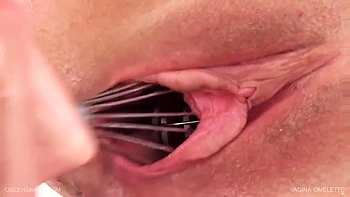 Qs - Pussy Omelette - Fisting Lesbians