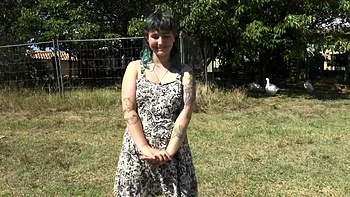 Irogenia, 31 years old, a world of her own... - Jacquie et Michel TV