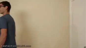 Krissy Lynn Goes Dirty With Rookie Masseur On His First Day