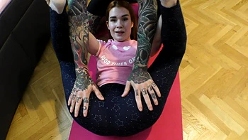 Dean Van Damme shares cock with two sluts in an intense threesome