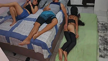 Wild Hottie And Jennifer Pimenta - Esposa Teve A Ma Ideia De Dividir O Quarto Com Sua Amiga