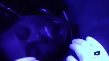 Claudine est une bonne salope qui aime être observé quand elle baise