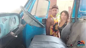 LEVEI UMA AMIGA PARA COMPRAR UM CAMINHAO - DEI MINHA BUCETA E GANHEI DESCONTO Ft. LORRANY EXOTICA E MARCIO BAIANO OFFICIAL