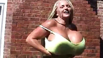 BB Gunns yellowbathsuit: Big Tits, Bongacams  Solo Porn