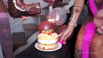 Teen 18+ Celebrate Her Bday With Group Bbcs