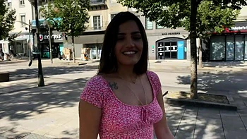 Laury, 27 years old, burns with hard desires! - Jacquie et Michel TV