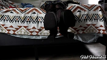 Struggling In My Heel