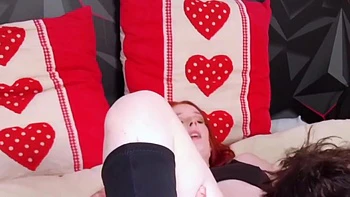 La Poutre and Irina celebrate their success - Jacquie et Michel TV