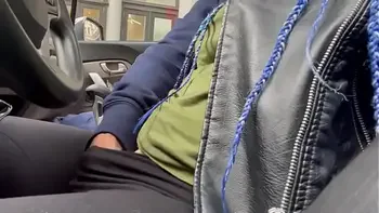 Squirting in NYC traffic !! Zaddy2x