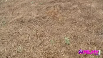 Argentina muestra sus tetas y enorme culo por dinero en efectivo – Blondie Fesser