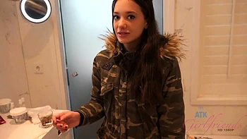 POV - On vacation with Gia Paige you spend some time getting to know her and her body: Porn