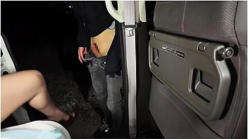 Car Sex Is Peeped By Another Man, Invaded, And After Raw Insertion, A Large Amount Of Ejaculation Is Ejaculated Into The Mouth And Sexual Processing Is Completed. After That, A Perverted Busty Mature Woman Gets A Second Seeding Sex Japan / Married Woman /