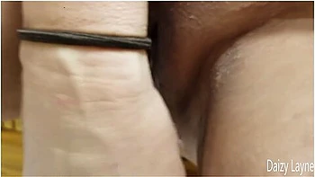 Mature Daizy Layne Fucking And Spanking Her Pussy Until She Squirts!