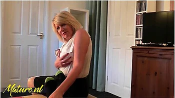 British Housewife Amy Is In Desperate Need For Cock