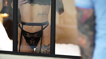 Tiffany does everything to keep her job - Jacquie et Michel TV