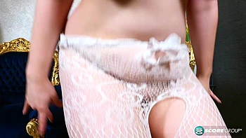 Lilli Lou: Plump Beauty - Lilli Lou - XLGirls