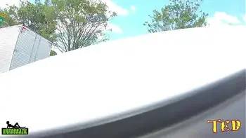 Essa carona ferveu com essa morena com tesão a flor da pele - Samantha Squirt - Pamela Pantera