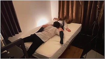 超絶かわいい女子生の中かきつすきて中出ししてしまった