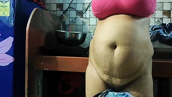 Malik Gave The Maid The Pleasure Of Fucking In The Kitchen