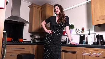 Visiting Auntie Felicity Jerk Off Instruction