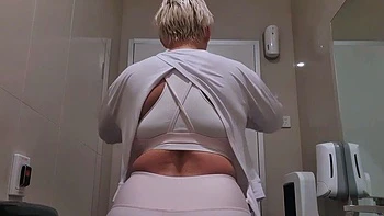 Close up amateur masturbating solo