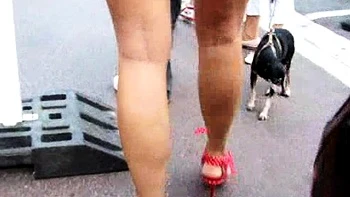 Cumshot amateur MILF suck and jerks dude in the bedroom