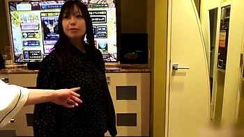 Momo-chan's Final Episode?? Having Fun Playing With Her