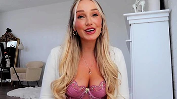 Sensational white Gwengwiz o n l y f a n s