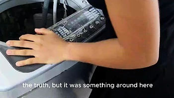 A vizinha infiel implora para ser surrada por mim de