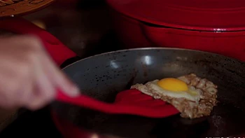 Inked Babe Dicked After Blowjob