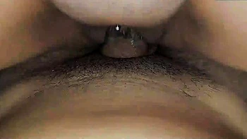 Eu transo com a vizinha do 404 enquanto o marido dela