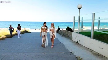 Ellie & Emma White - Day in the Life