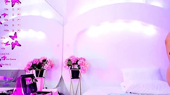 Wet tattooed raven babe Sahron with big boobs masturbates