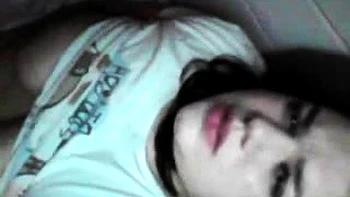 Amateur brunette double toying on webcam