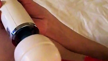 Amateur Close Up Squirting Masturbation