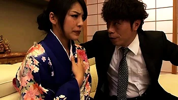 Amateur Japanese Threesome