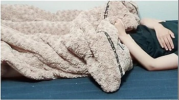 Masturbate Leisurely While Suctioning The Clitoris