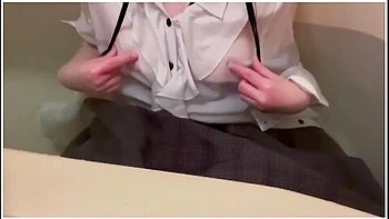 乳首オtニー着衣水濡れフェチか乳首たけていけるようになりたくてひたすら弄ってる動画