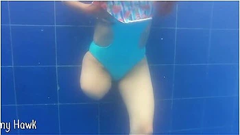 Amputee Touches Herself In The Pool