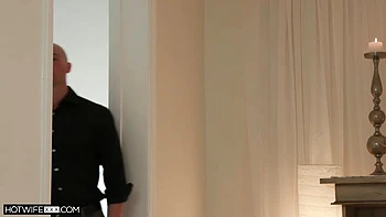 LaSirena Enjoys Every Inch Of His Talents