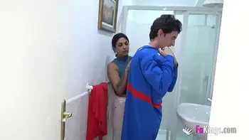 She thought she would fuck a performer, but instead she's fucking SUPERMAN!!