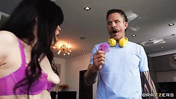 Gorgeous young curvy brunette Yhivi swallows fresh sperm