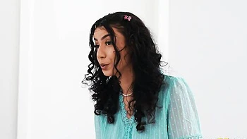 Abigaiil Morris and Roxie Sinner are enjoying interracial dick-riding