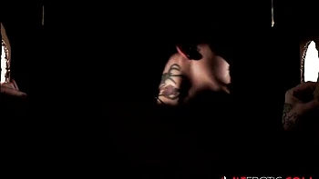 Pretty Mallory and Mallory's piercings clip