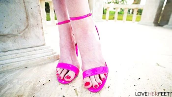 Watch provocative Kyaa Chimera's smut