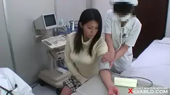 黒髪美人女子大生の坂口さんは脱がなくてもわかる巨乳っぷり・・・実録・産婦人科盗撮　問診シーン②　File22