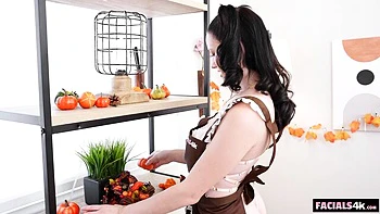 Watch cover-girl Mercedes Mac's clip